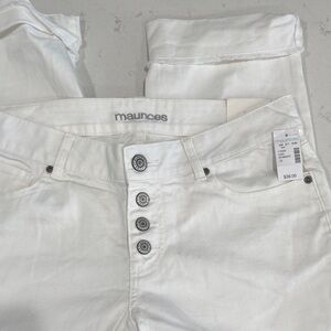 Maurices Bright White Cropped Jeans